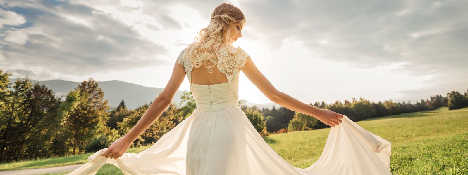 Vestidos de novia en Variedades Julieta